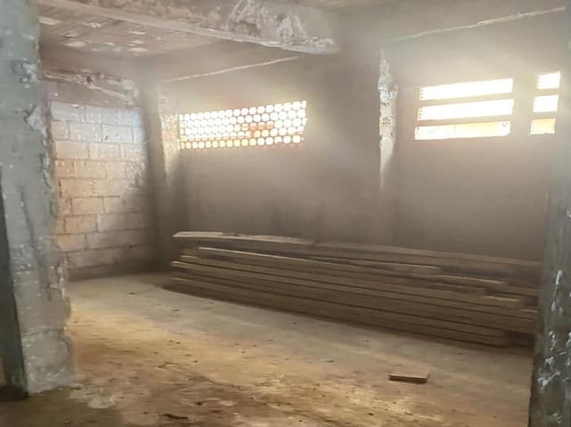 1 quarto Empresa para venda em Alzira - 120 000 € (Ref: 9427801)