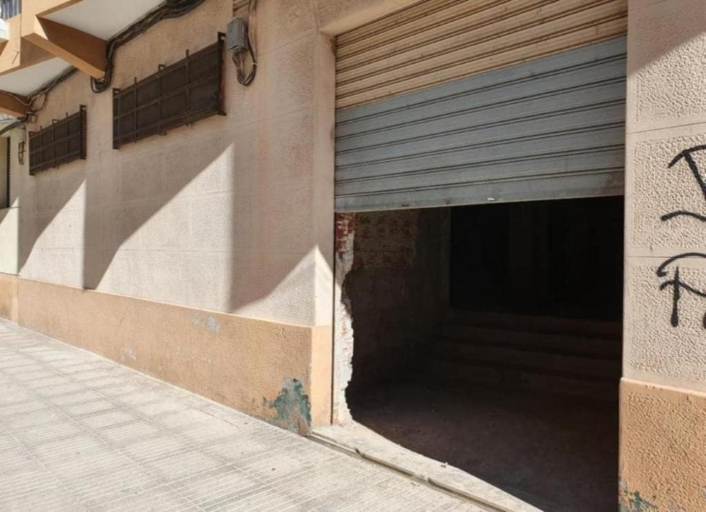 1 bedroom Business for sale in Alzira - € 120,000 (Ref: 9427801)