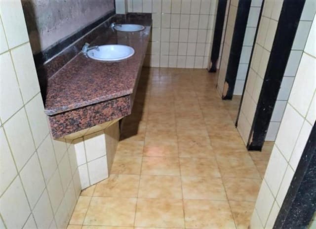 1 quarto Empresa para venda em Alzira - 120 000 € (Ref: 9427801)
