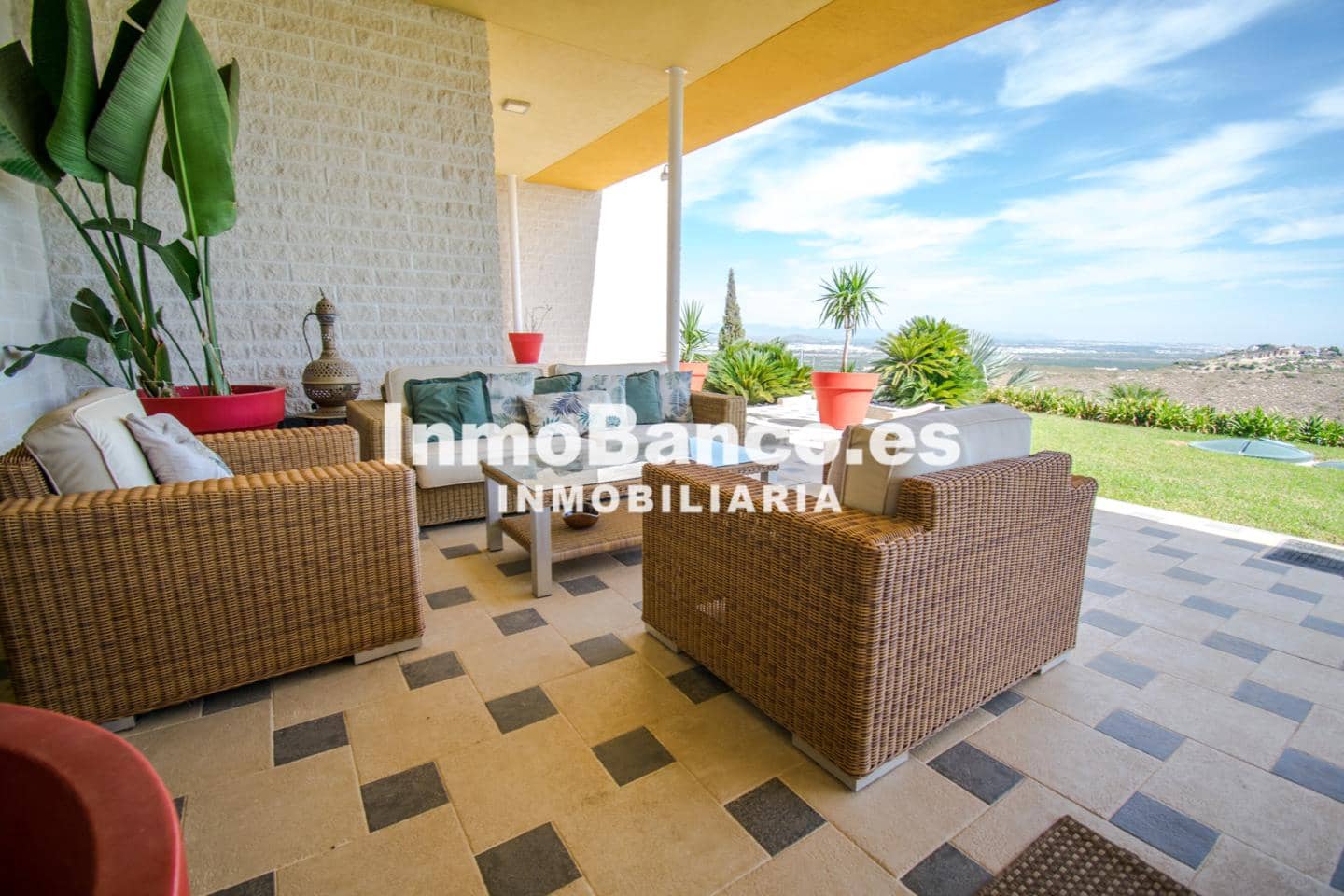 Chalet de 4 habitaciones en Torrent en venta con piscina garaje - 629.000 € (Ref: 9427802)