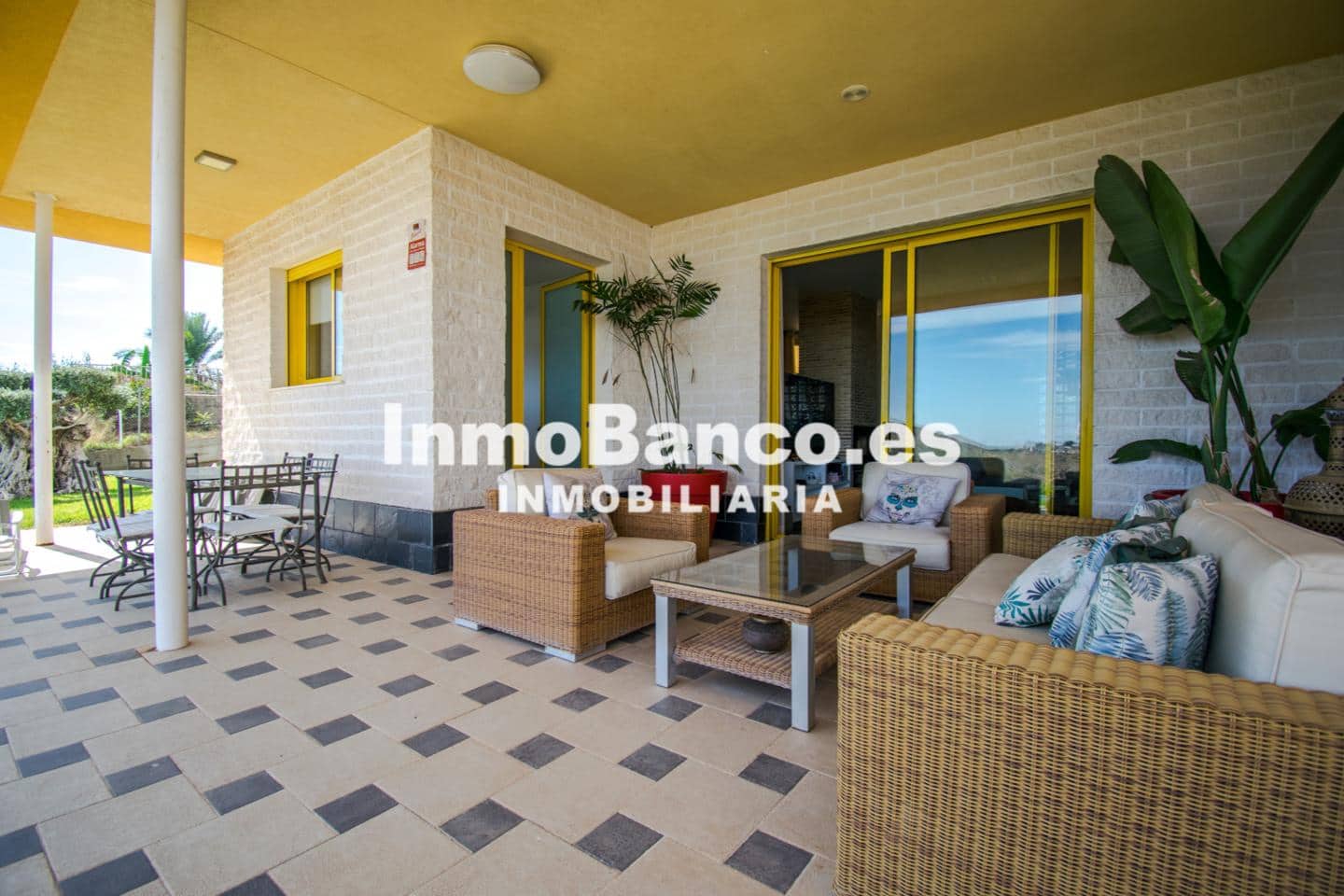 Chalet de 4 habitaciones en Torrent en venta con piscina garaje - 629.000 € (Ref: 9427802)