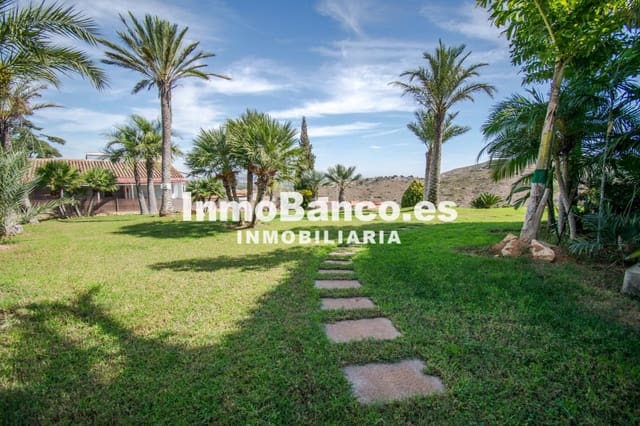 Chalet de 4 habitaciones en Torrent en venta con piscina garaje - 629.000 € (Ref: 9427802)