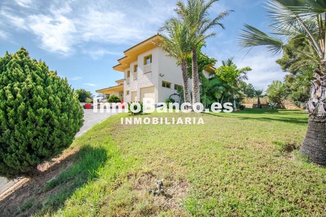 Chalet de 4 habitaciones en Torrent en venta con piscina garaje - 629.000 € (Ref: 9427802)