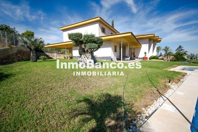 Chalet de 4 habitaciones en Torrent en venta con piscina garaje - 629.000 € (Ref: 9427802)