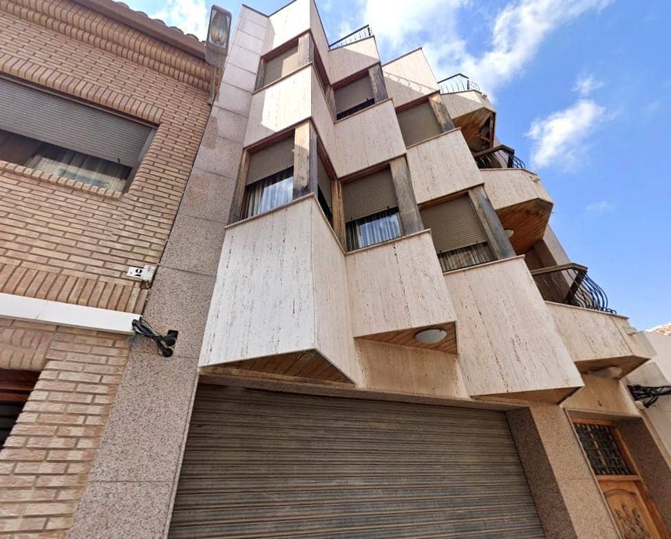 Chalet de 3 habitaciones en Alfafar en venta con garaje - 280.000 € (Ref: 9427805)