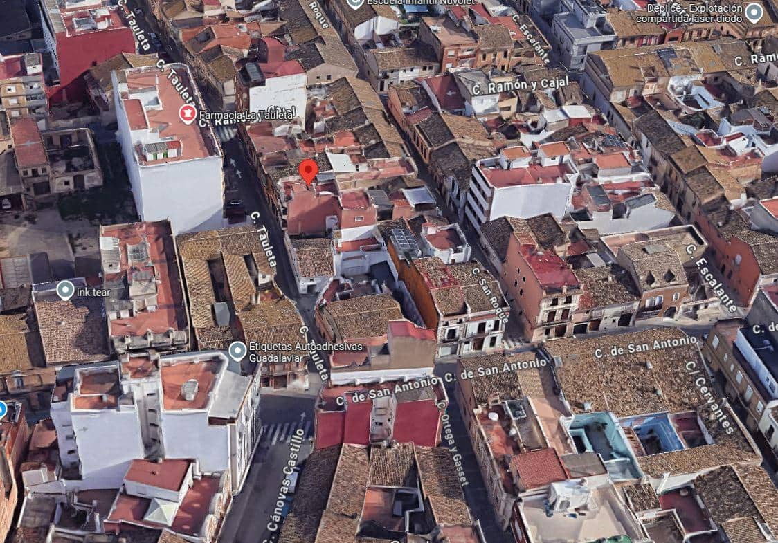 Chalet de 3 habitaciones en Alfafar en venta con garaje - 280.000 € (Ref: 9427805)