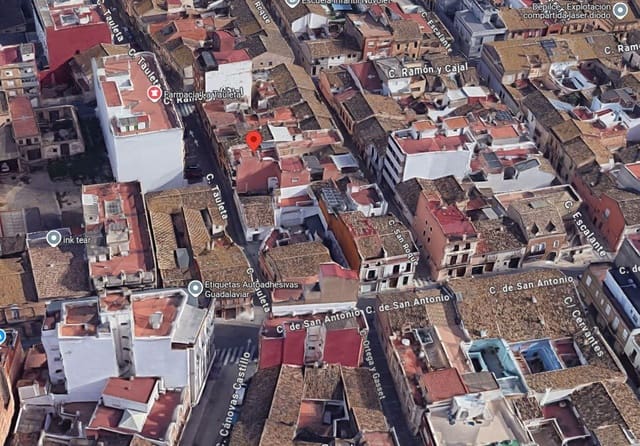 Chalet de 3 habitaciones en Alfafar en venta con garaje - 280.000 € (Ref: 9427805)