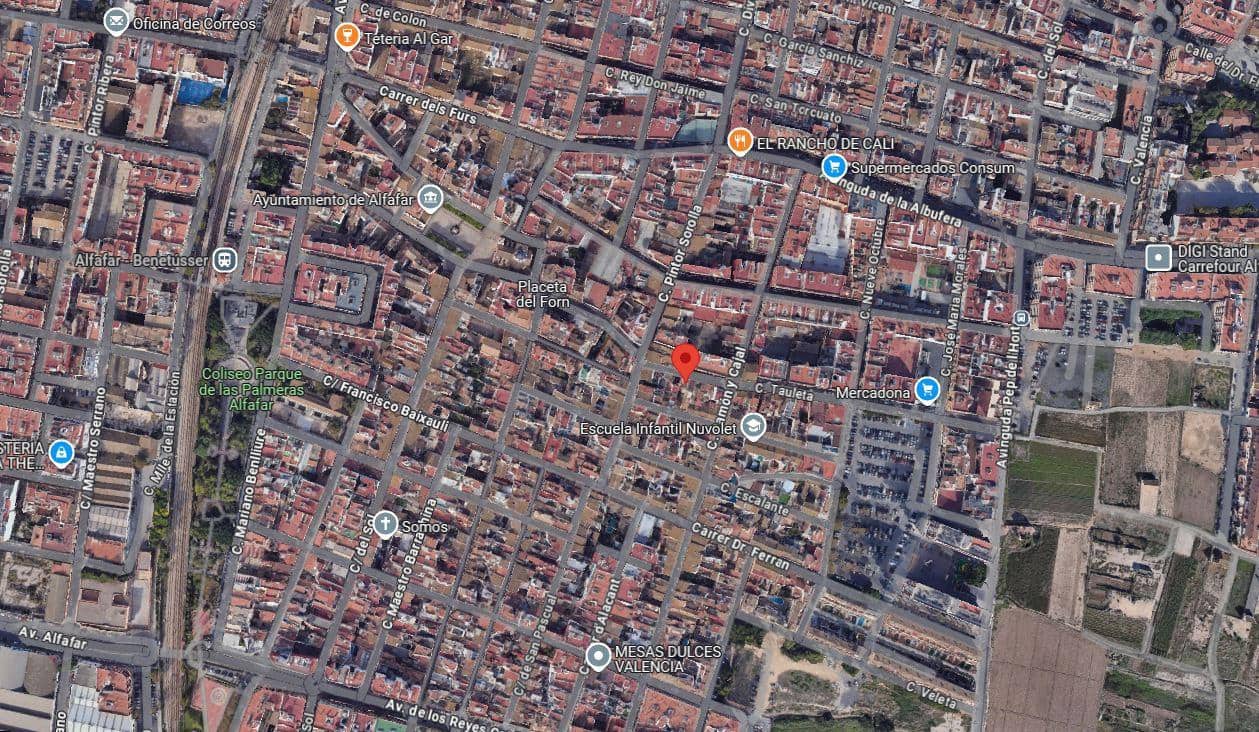 Chalet de 3 habitaciones en Alfafar en venta con garaje - 280.000 € (Ref: 9427805)