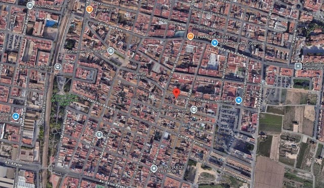 Chalet de 3 habitaciones en Alfafar en venta con garaje - 280.000 € (Ref: 9427805)