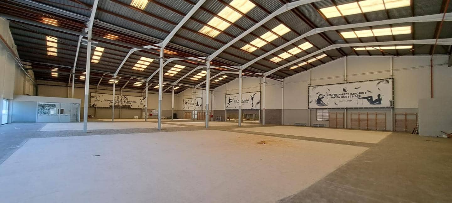 Commercial for sale in Alfafar - € 6,500,000 (Ref: 9427810)