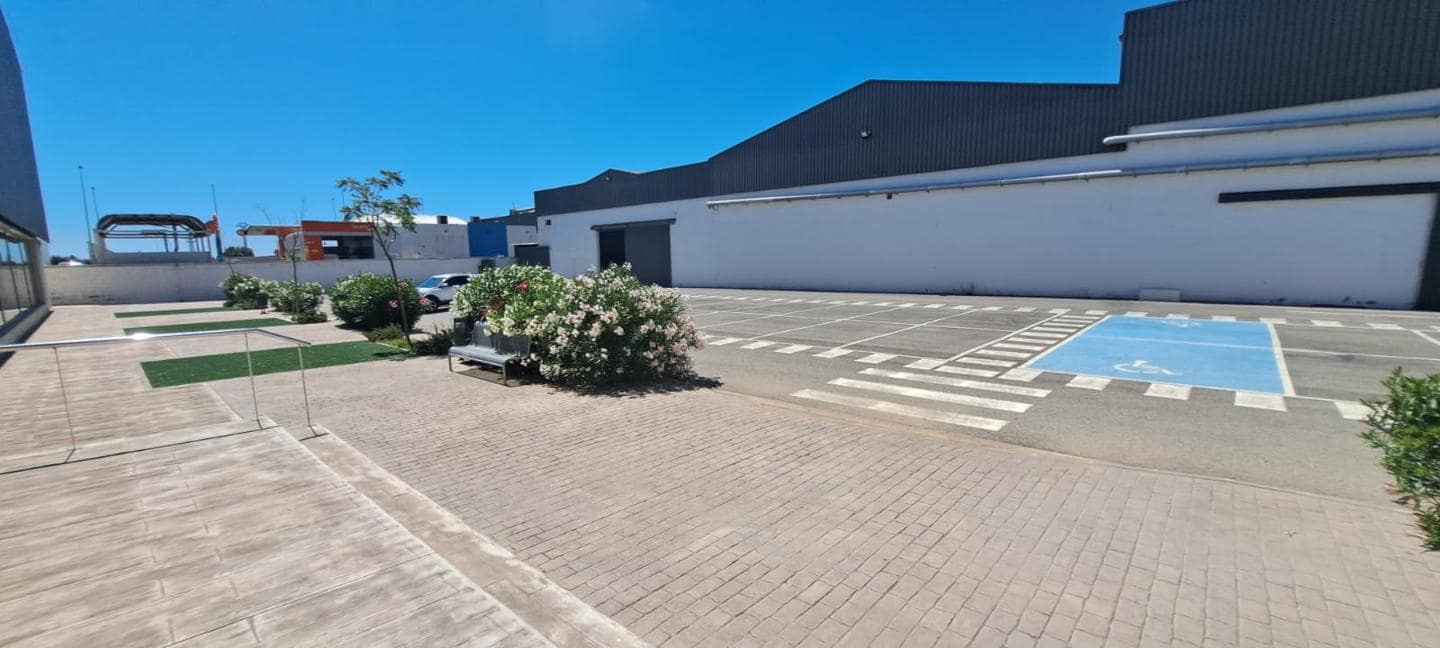 Commercial for sale in Alfafar - € 6,500,000 (Ref: 9427810)