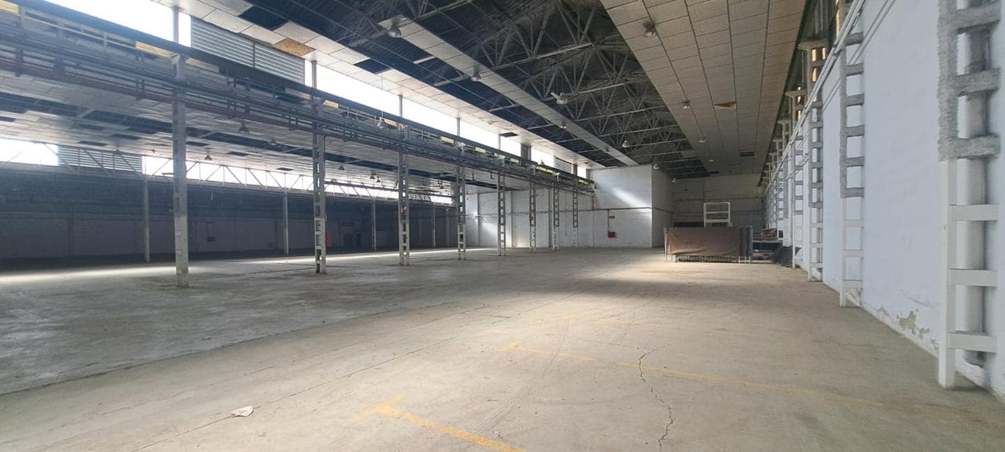 Commercial for sale in Alfafar - € 6,500,000 (Ref: 9427810)