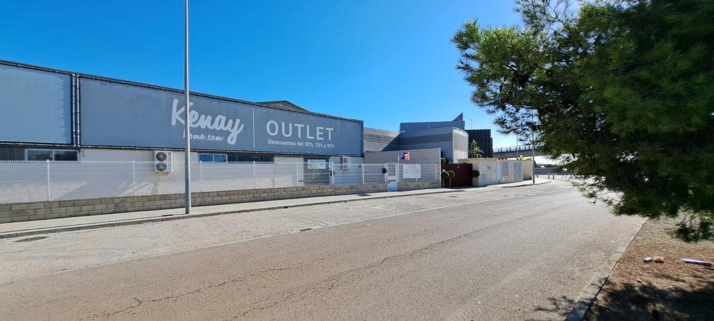 Commercial for sale in Alfafar - € 6,500,000 (Ref: 9427810)