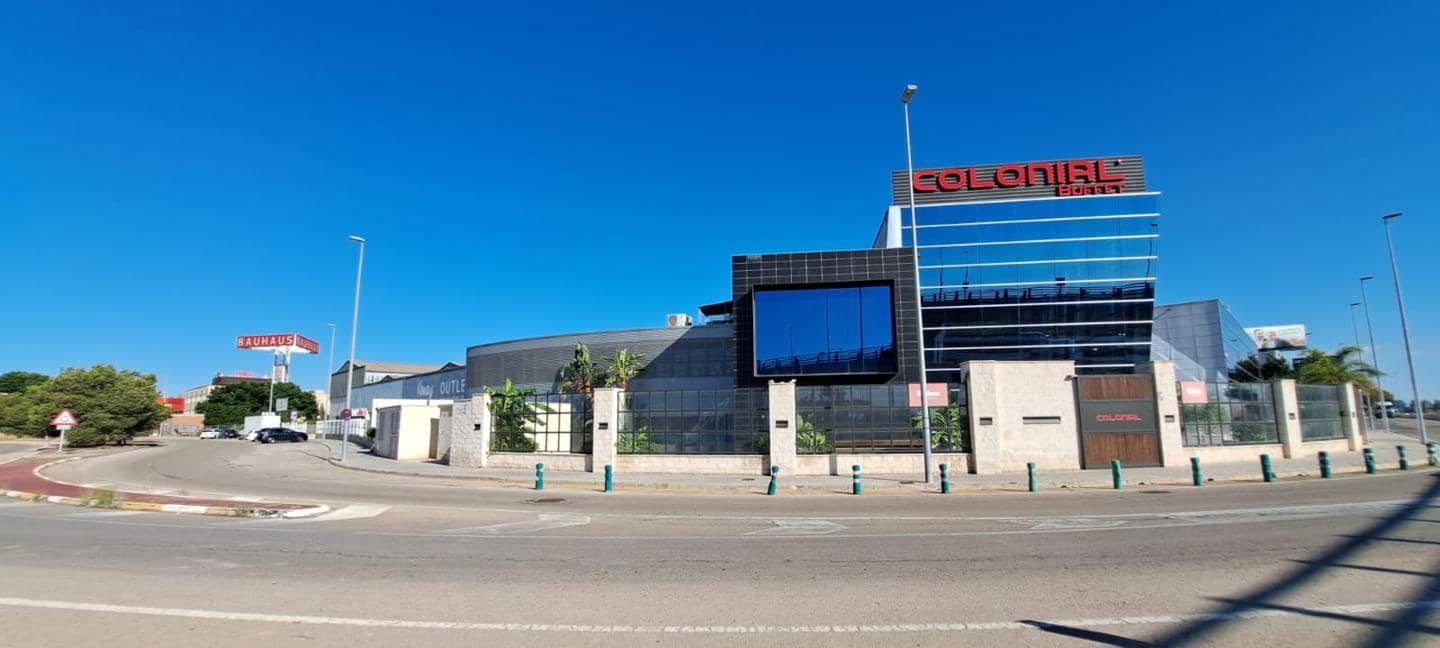 Commercial for sale in Alfafar - € 6,500,000 (Ref: 9427810)