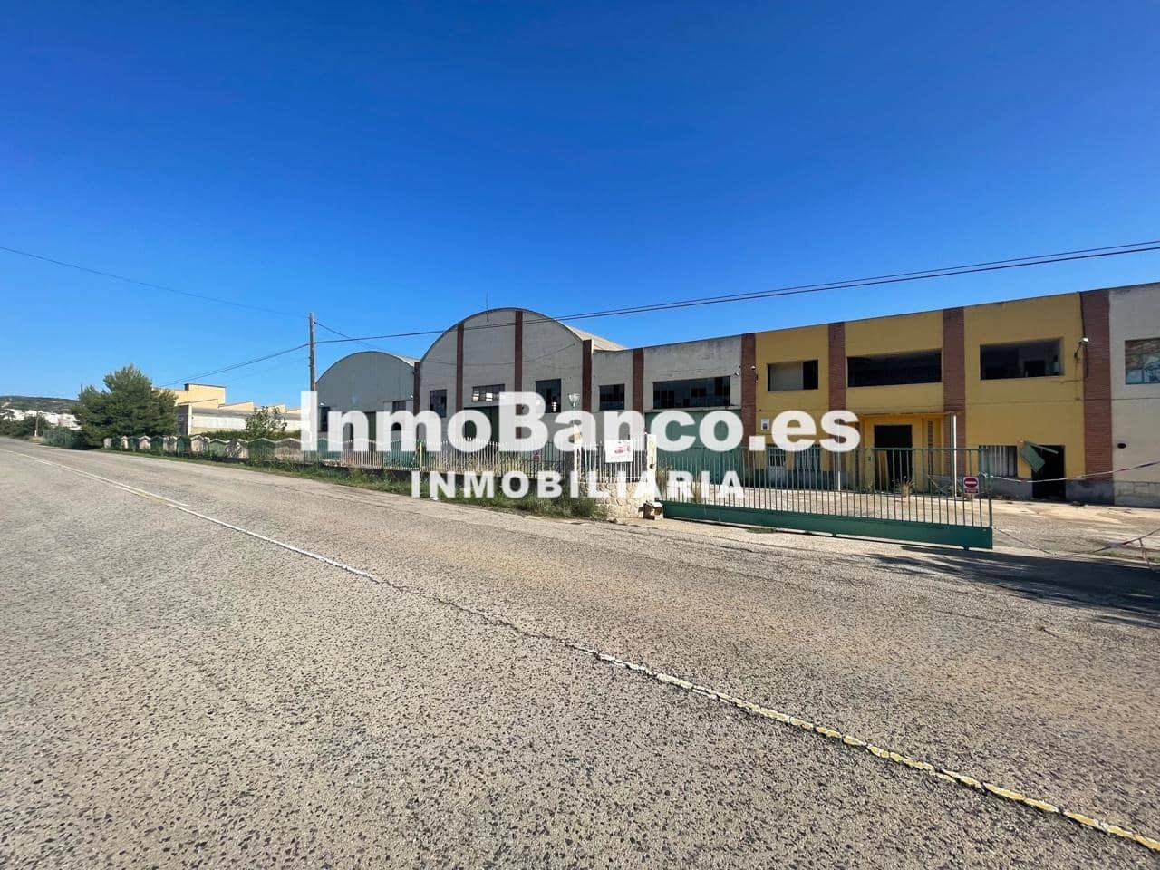 Gewerbe zu verkaufen in Chiva - 690.000 € (Ref: 9427812)