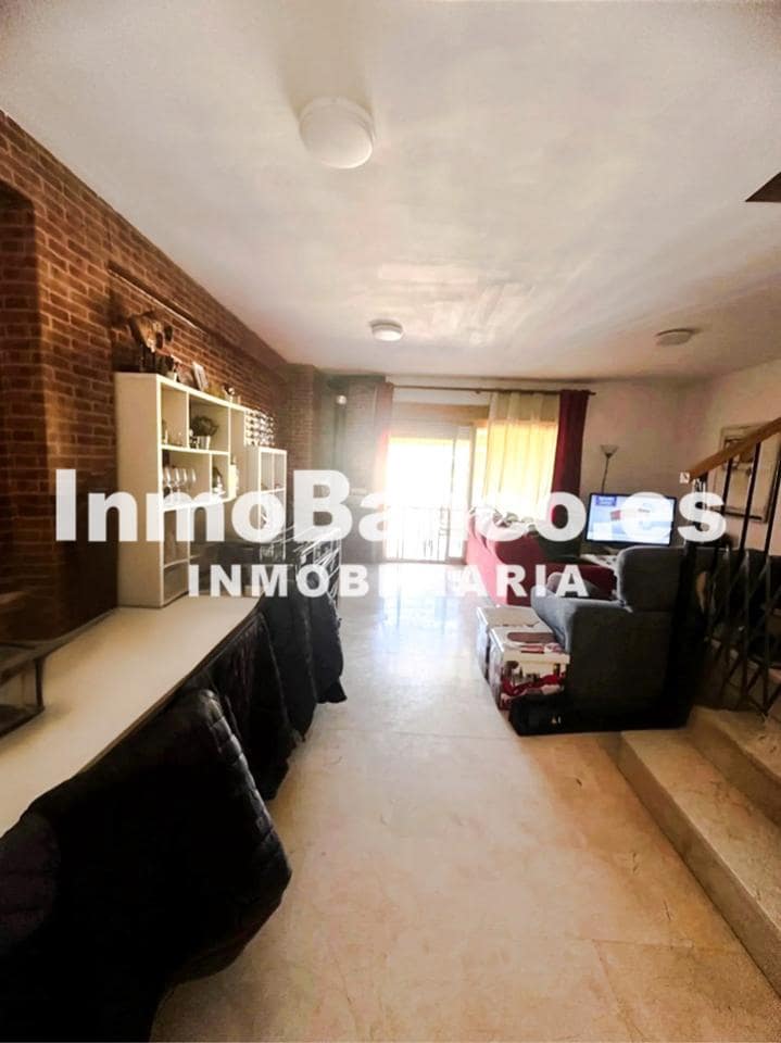 3 sovrum Villa till salu i Chiva med pool garage - 283 000 € (Ref: 9427816)