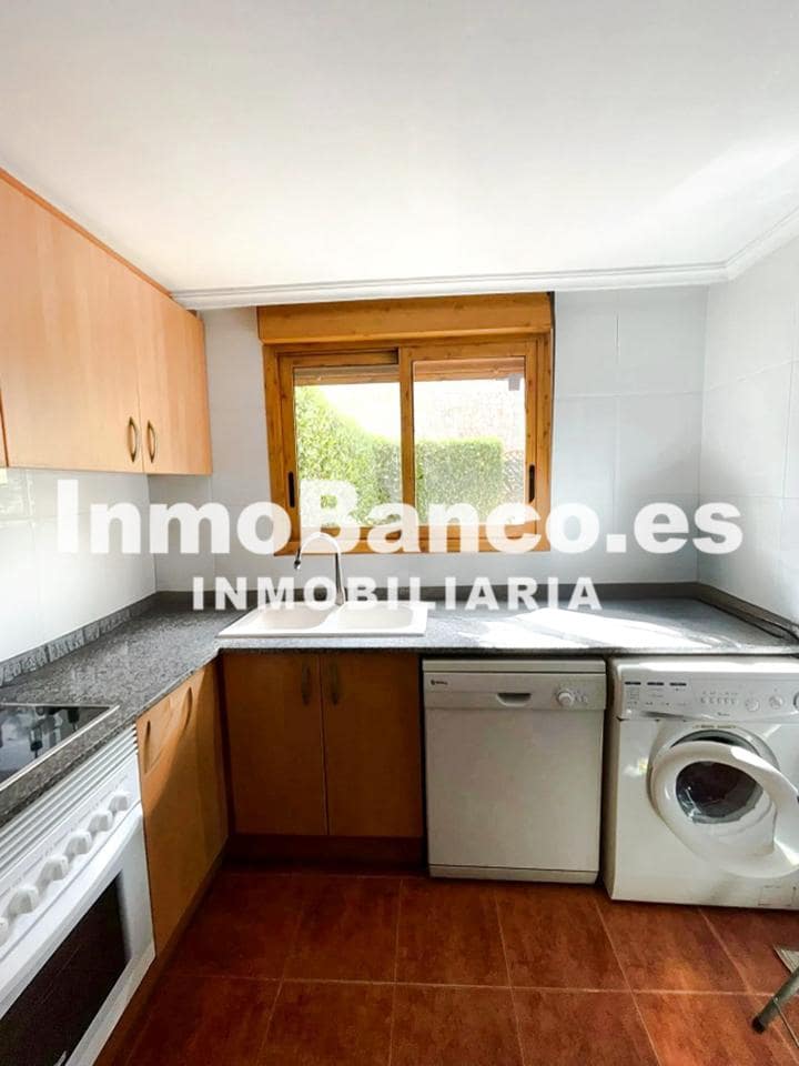 3 sovrum Villa till salu i Chiva med pool garage - 283 000 € (Ref: 9427816)