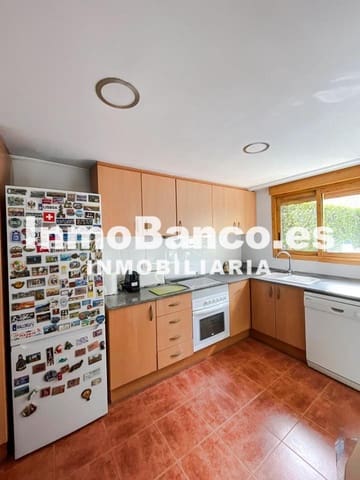 3 sovrum Villa till salu i Chiva med pool garage - 283 000 € (Ref: 9427816)