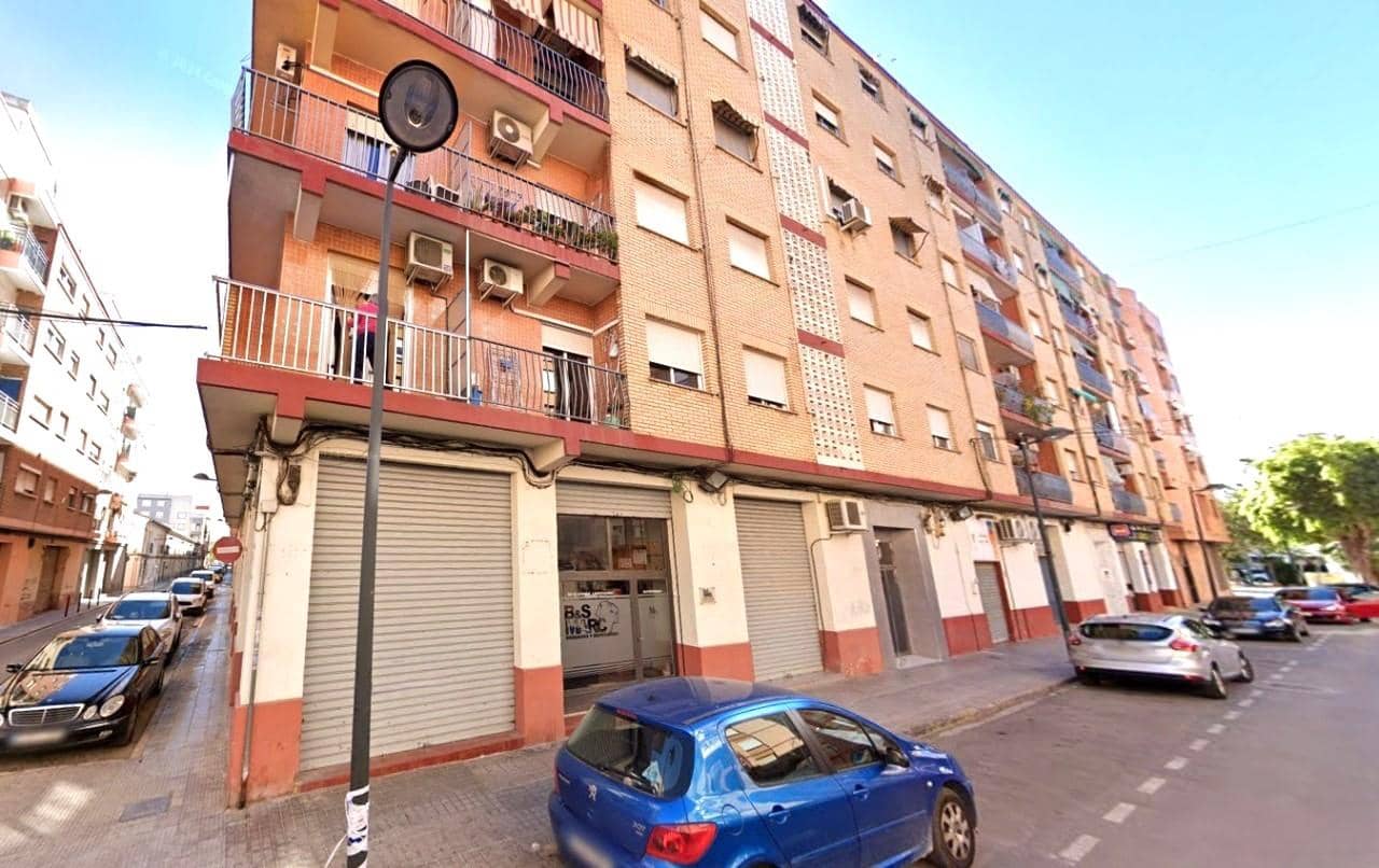 3 bedroom Flat for sale in Alaquas - € 121,000 (Ref: 9427818)