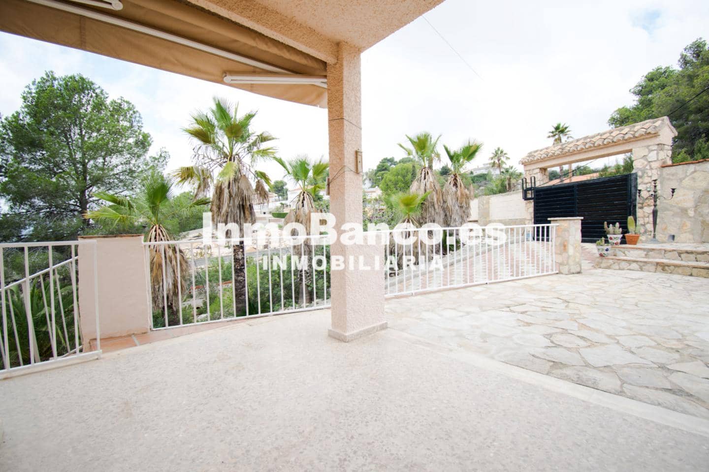 5 bedroom Villa for sale in Torrent with pool garage - € 330,000 (Ref: 9427838)