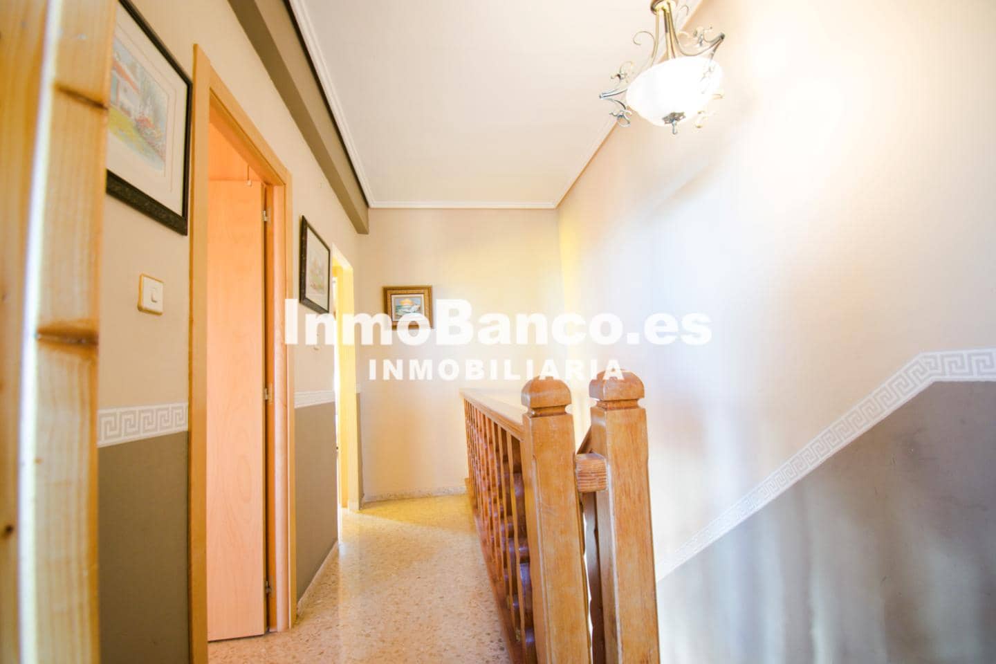 5 bedroom Villa for sale in Torrent with pool garage - € 330,000 (Ref: 9427838)