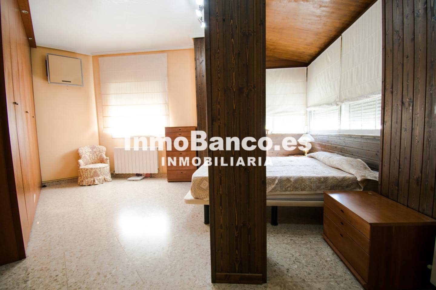 5 bedroom Villa for sale in Torrent with pool garage - € 330,000 (Ref: 9427838)