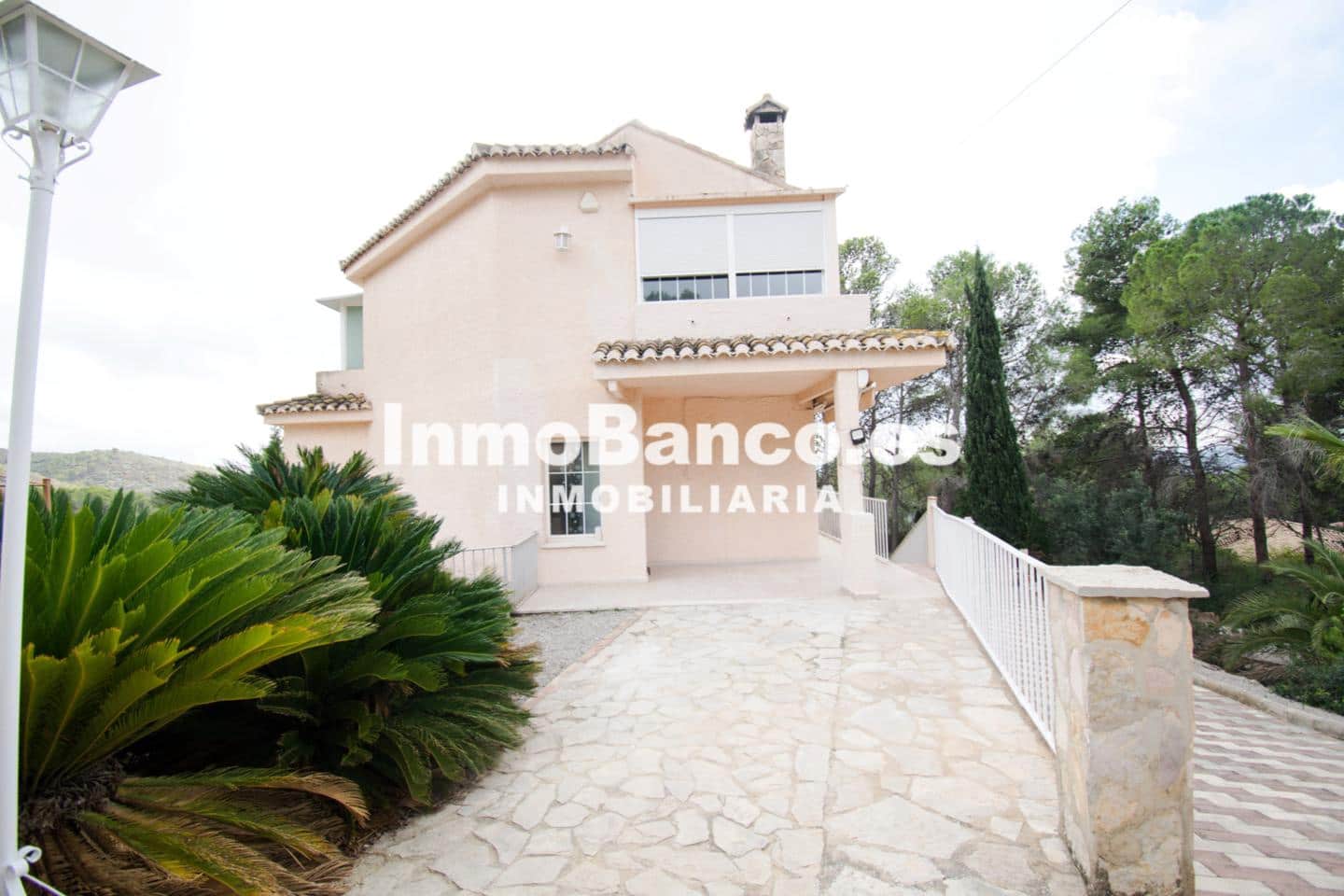 5 bedroom Villa for sale in Torrent with pool garage - € 330,000 (Ref: 9427838)