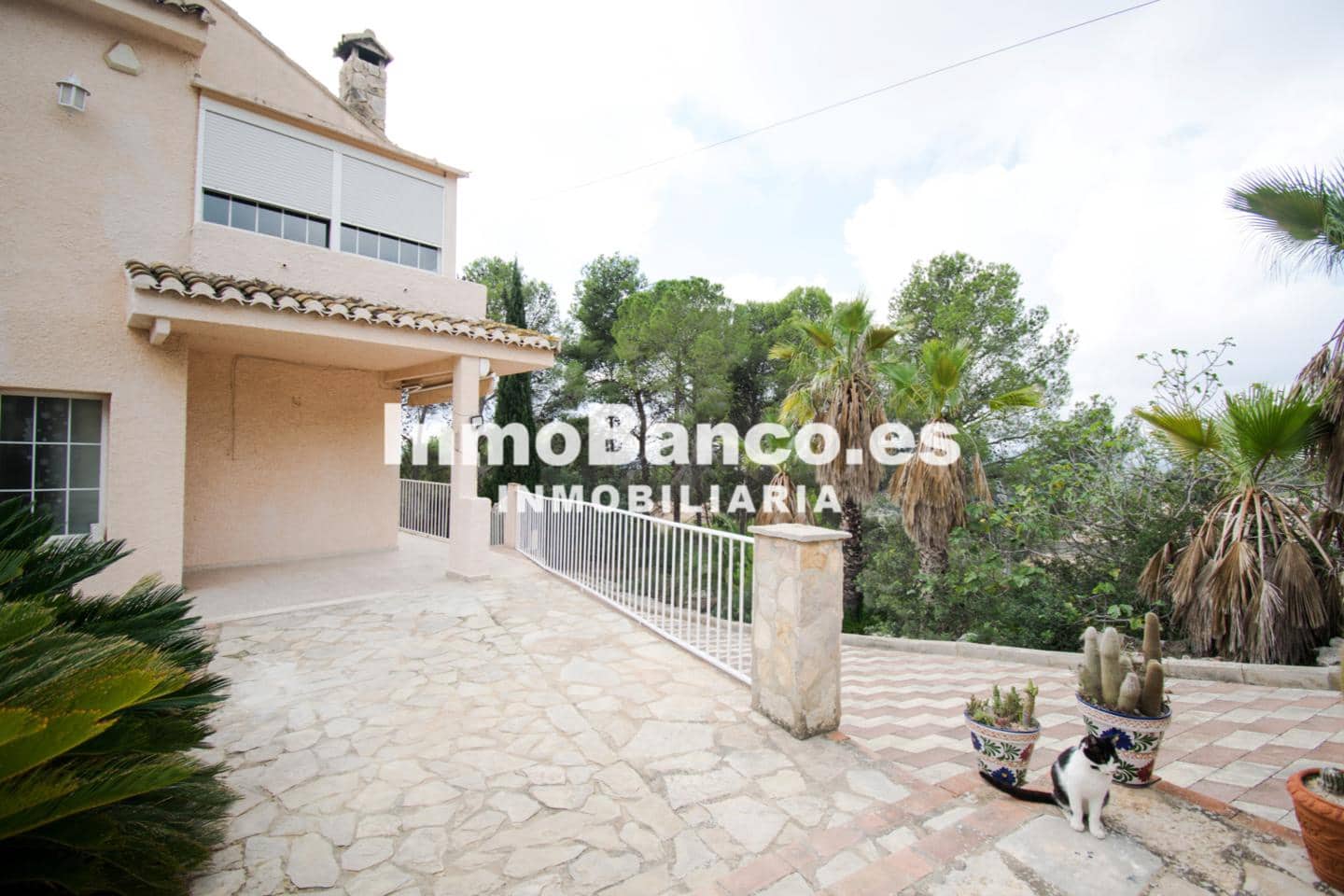 5 bedroom Villa for sale in Torrent with pool garage - € 330,000 (Ref: 9427838)