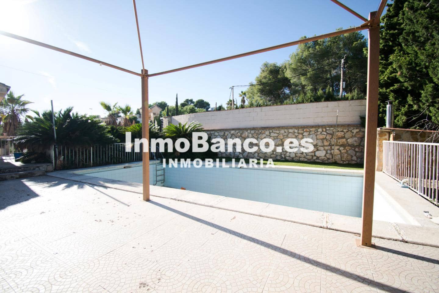 5 bedroom Villa for sale in Torrent with pool garage - € 330,000 (Ref: 9427838)