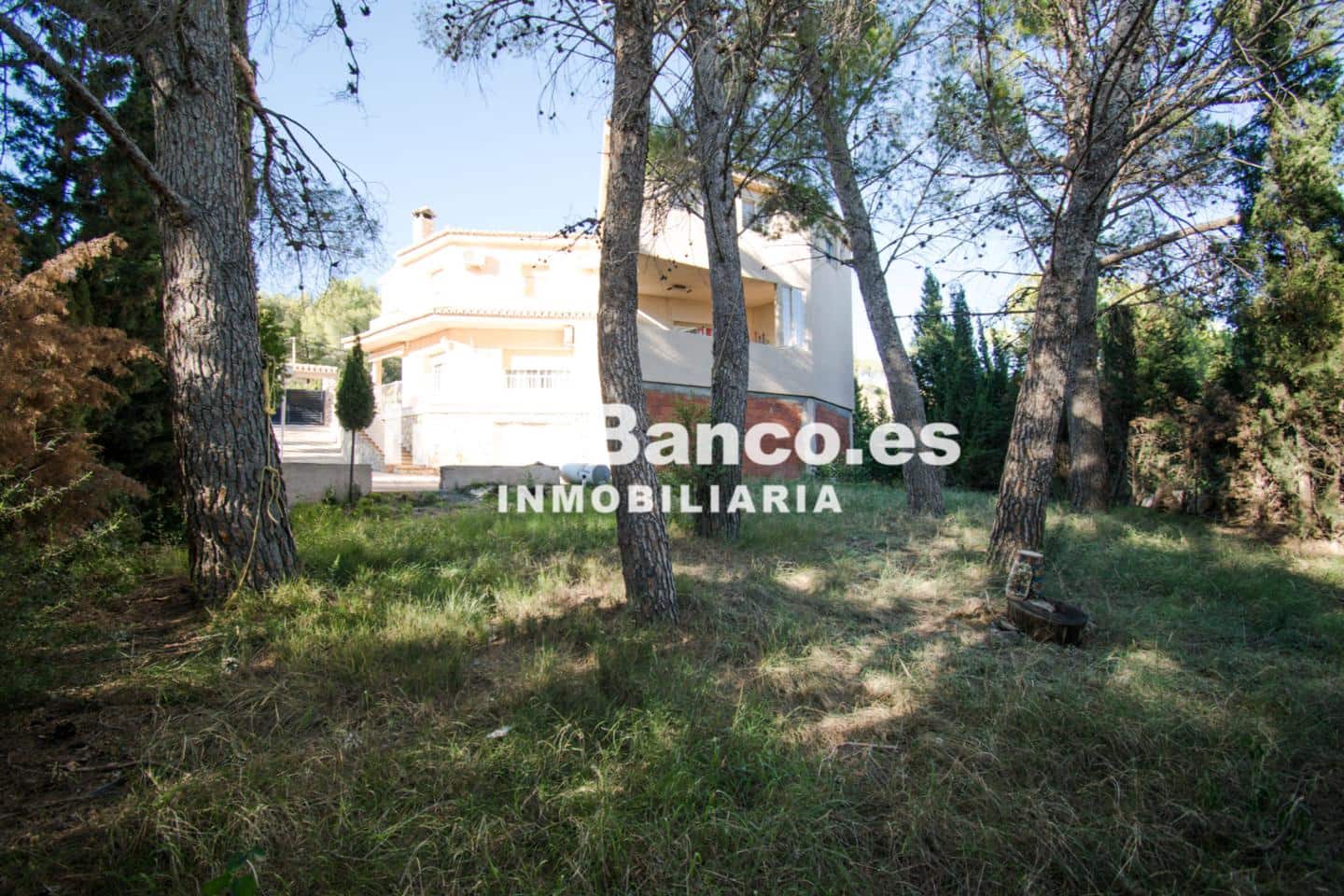 5 bedroom Villa for sale in Torrent with pool garage - € 330,000 (Ref: 9427838)