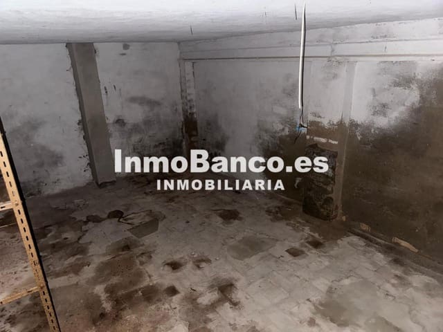 4 slaapkamer Villa te koop in Requena - € 42.000 (Ref: 9427848)