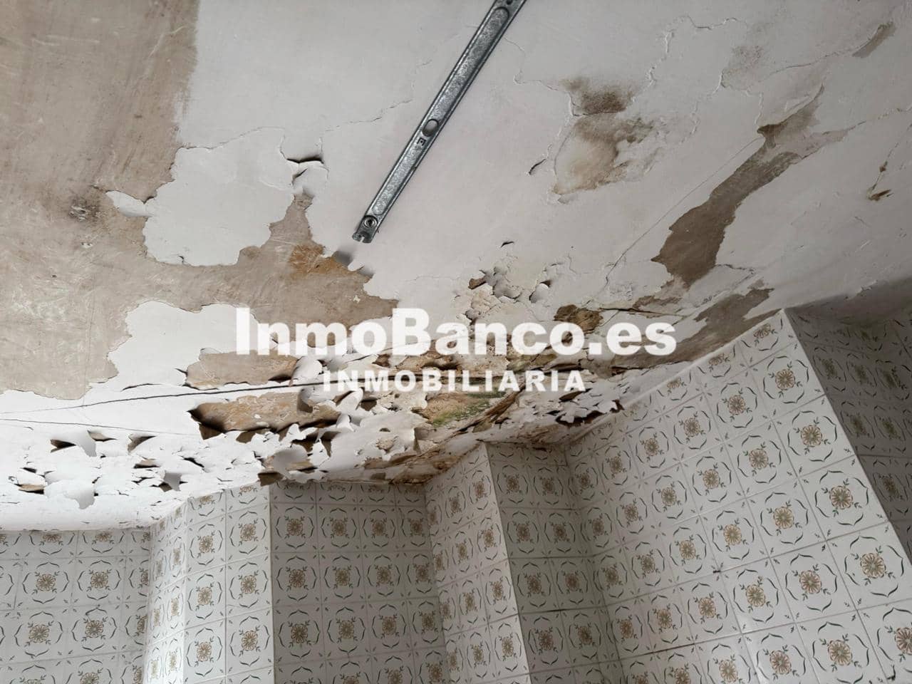 4 slaapkamer Villa te koop in Requena - € 42.000 (Ref: 9427848)