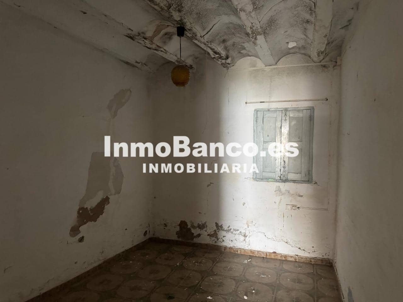 4 slaapkamer Villa te koop in Requena - € 42.000 (Ref: 9427848)