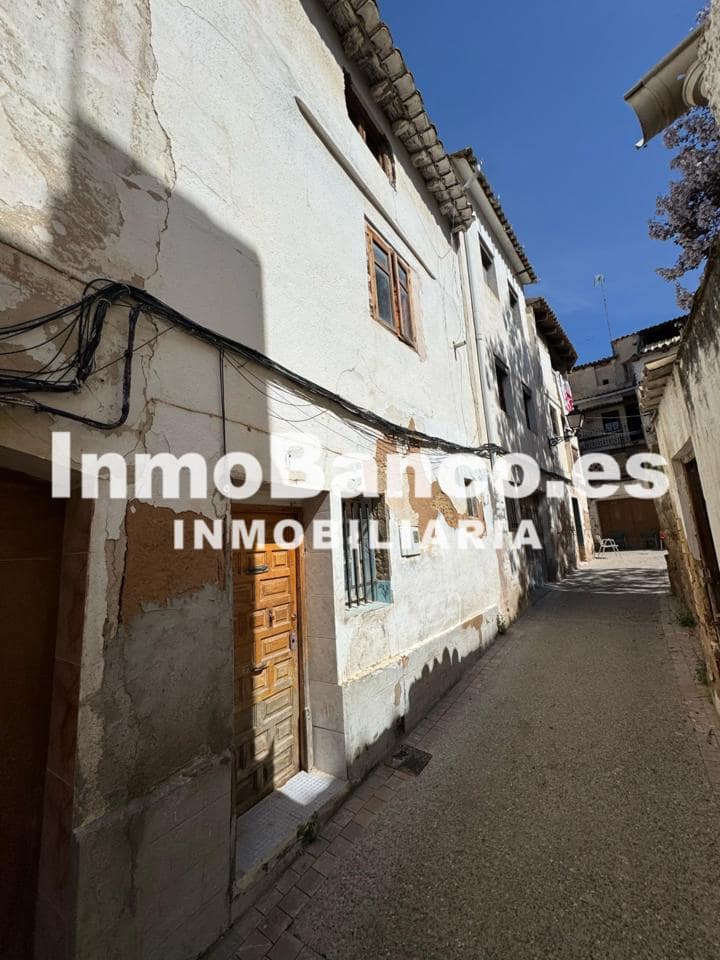 3 bedroom Villa for sale in Requena - € 49,800 (Ref: 9427849)