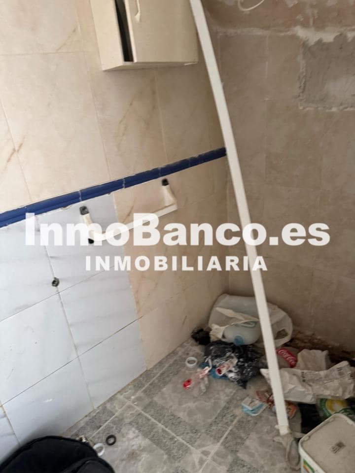 3 bedroom Villa for sale in Requena - € 49,800 (Ref: 9427849)