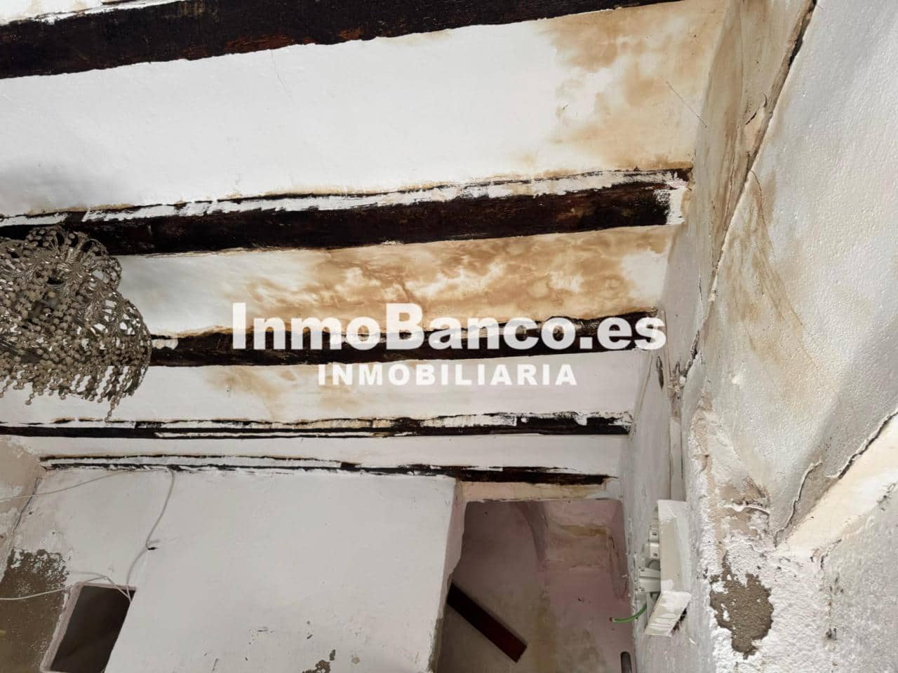 3 bedroom Villa for sale in Requena - € 49,800 (Ref: 9427849)