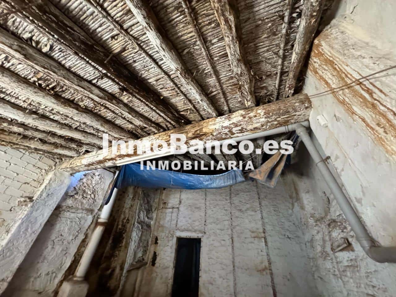 3 bedroom Villa for sale in Requena - € 49,800 (Ref: 9427849)