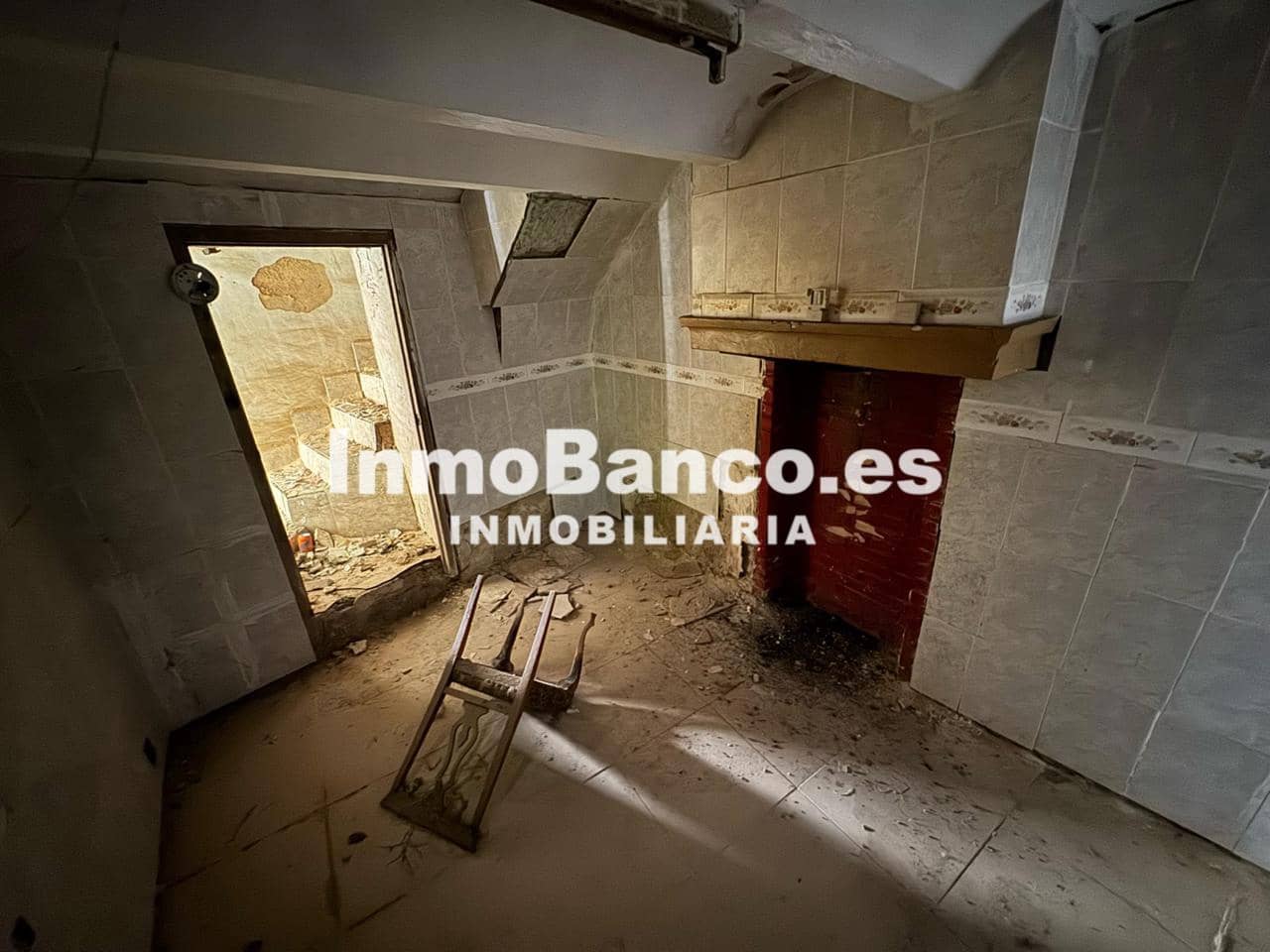 3 sypialnia Willa na sprzedaż w Requena - 39 000 € (Ref: 9427850)