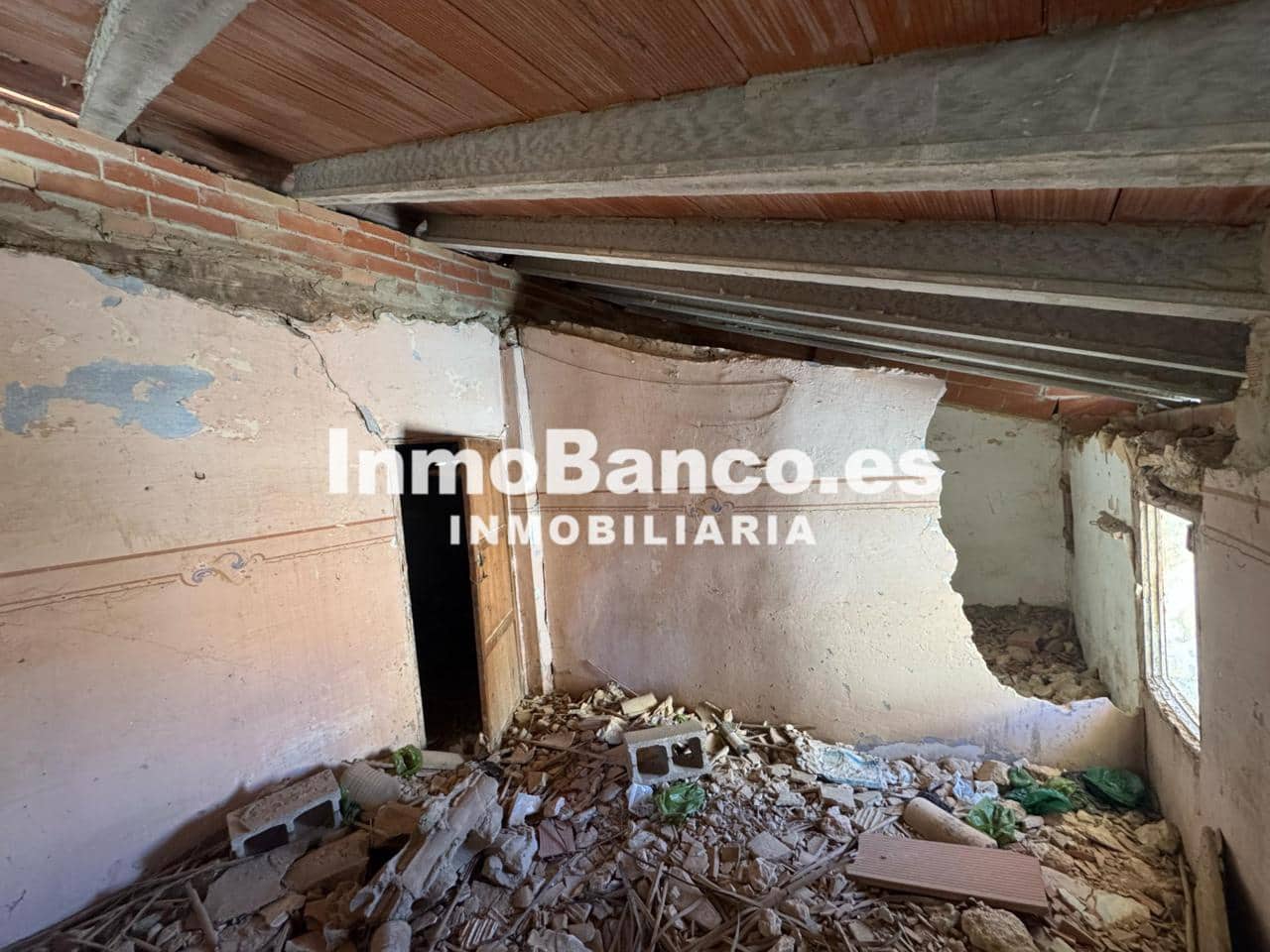 3 sypialnia Willa na sprzedaż w Requena - 39 000 € (Ref: 9427850)