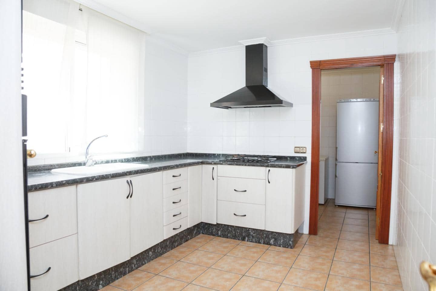 5 slaapkamer Villa te huur in Chiva met zwembad - € 3.500 (Ref: 9427860)