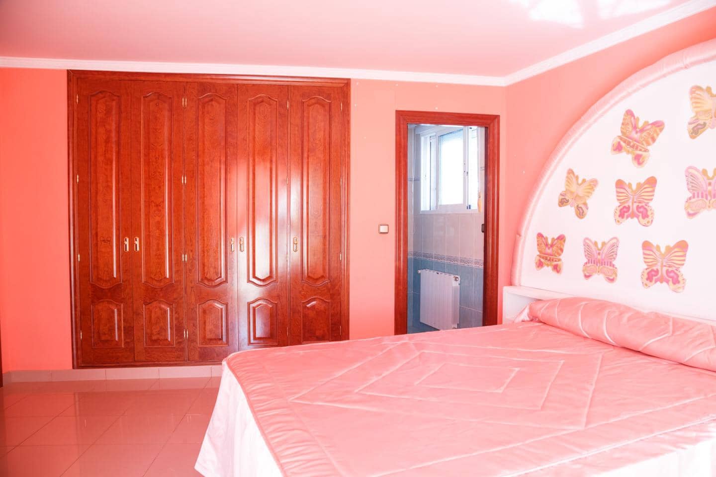 5 slaapkamer Villa te huur in Chiva met zwembad - € 3.500 (Ref: 9427860)