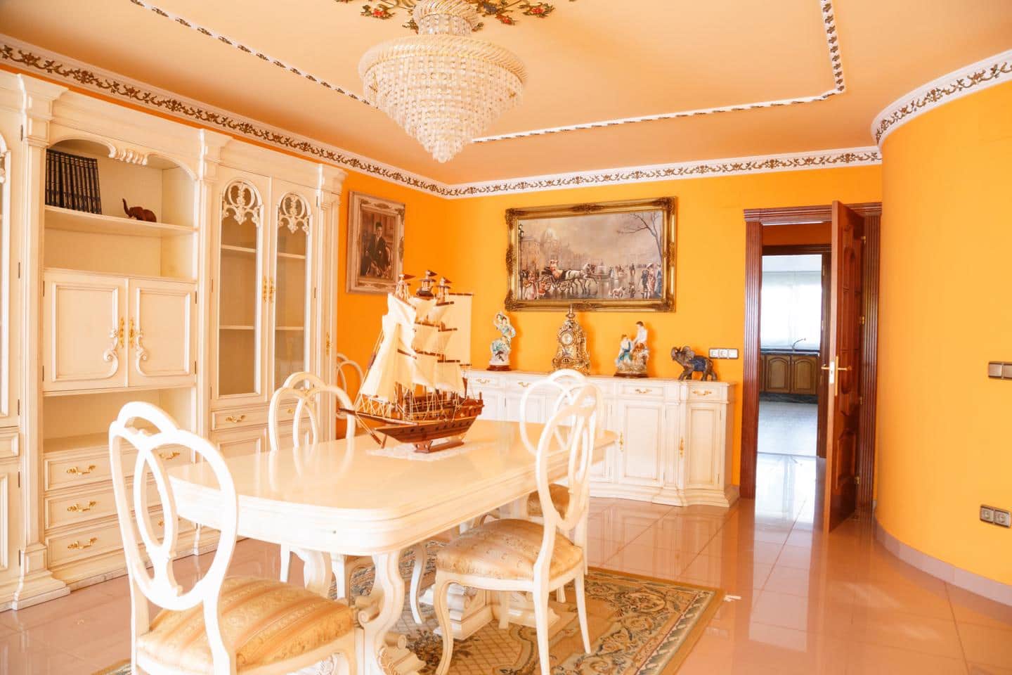 5 slaapkamer Villa te huur in Chiva met zwembad - € 3.500 (Ref: 9427860)