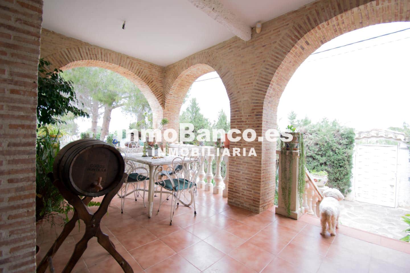 4 slaapkamer Villa te koop in Torrent met zwembad garage - € 415.000 (Ref: 9427867)