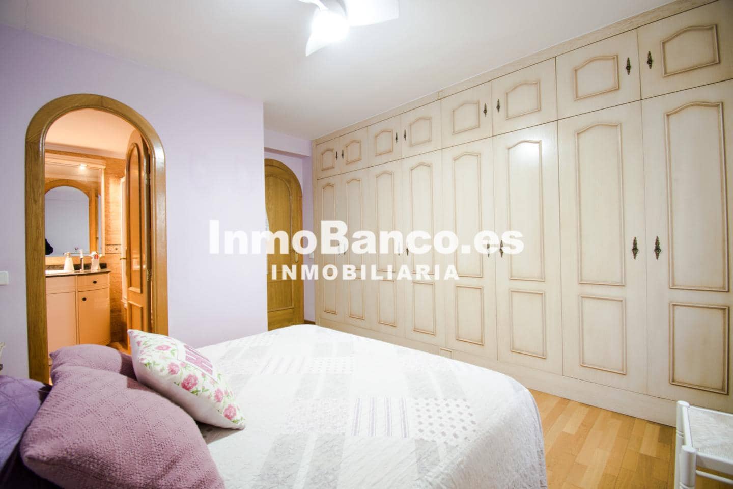 4 slaapkamer Villa te koop in Torrent met zwembad garage - € 415.000 (Ref: 9427867)