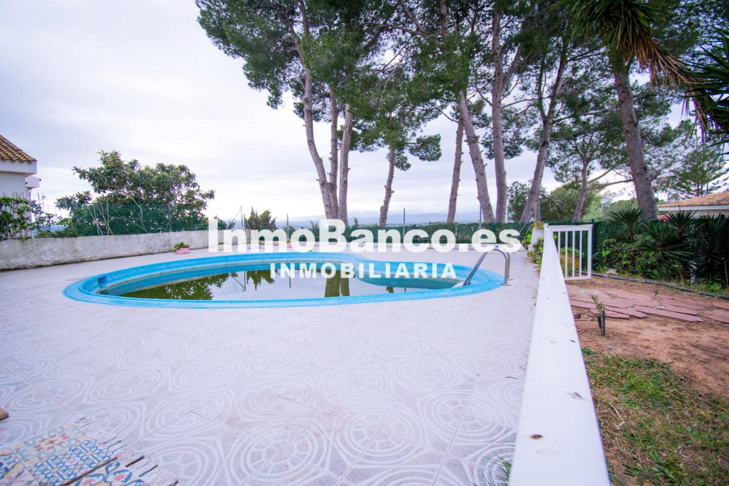 4 slaapkamer Villa te koop in Torrent met zwembad garage - € 415.000 (Ref: 9427867)