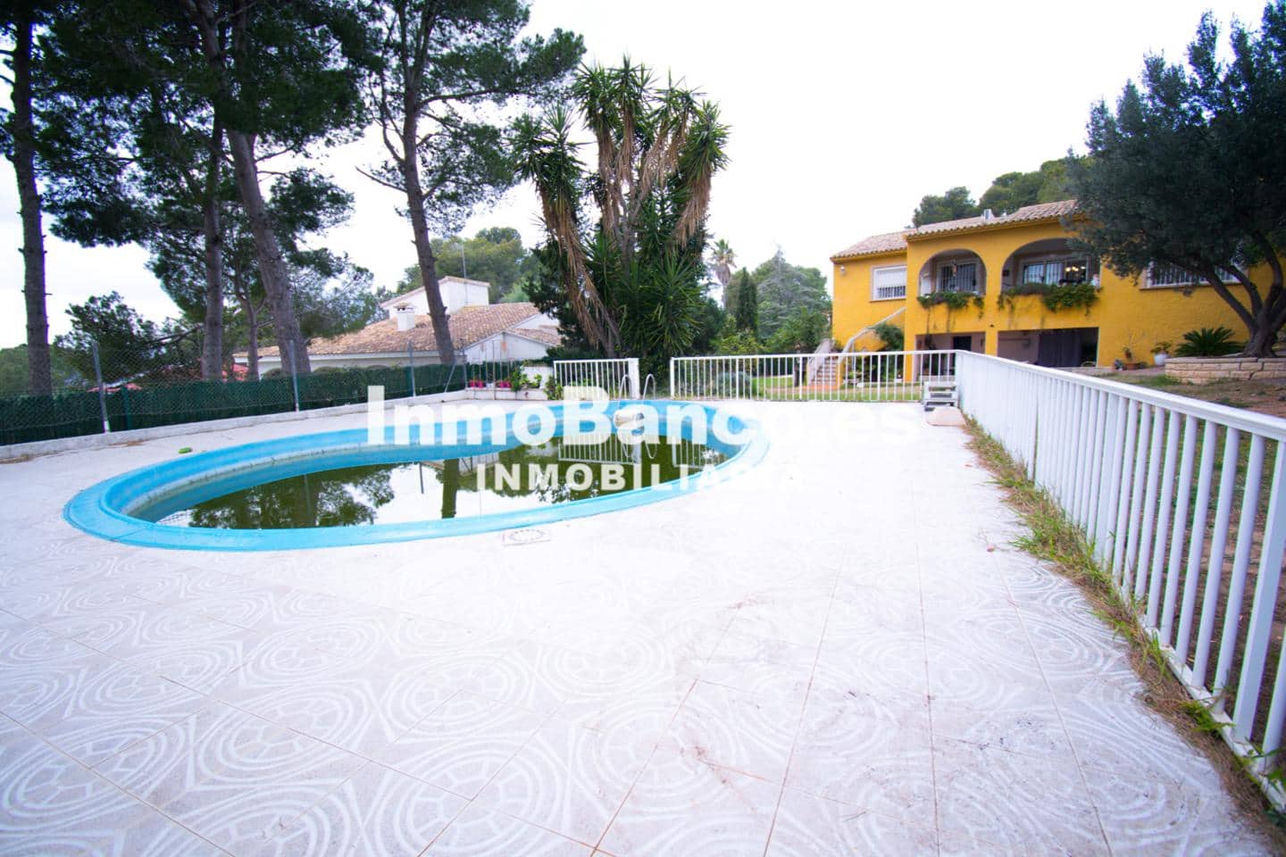 4 slaapkamer Villa te koop in Torrent met zwembad garage - € 415.000 (Ref: 9427867)