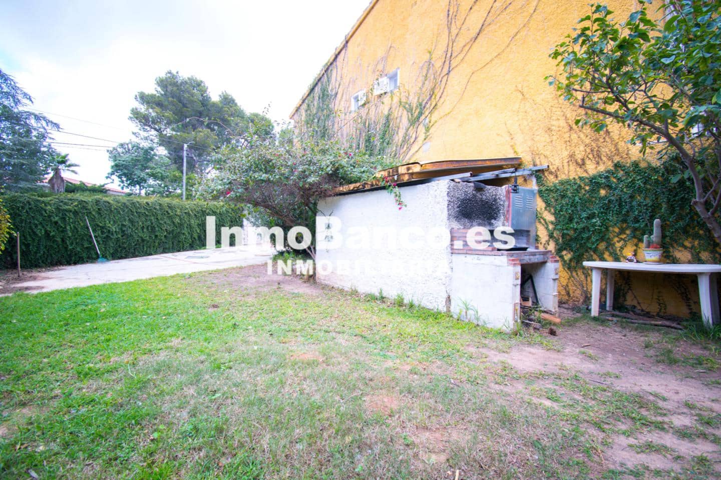 4 slaapkamer Villa te koop in Torrent met zwembad garage - € 415.000 (Ref: 9427867)