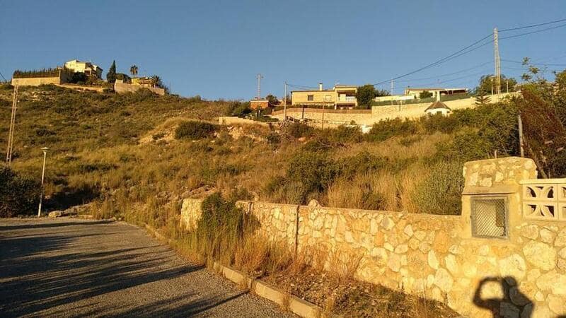 Mark till salu i Chiva - 85 000 € (Ref: 9427869)