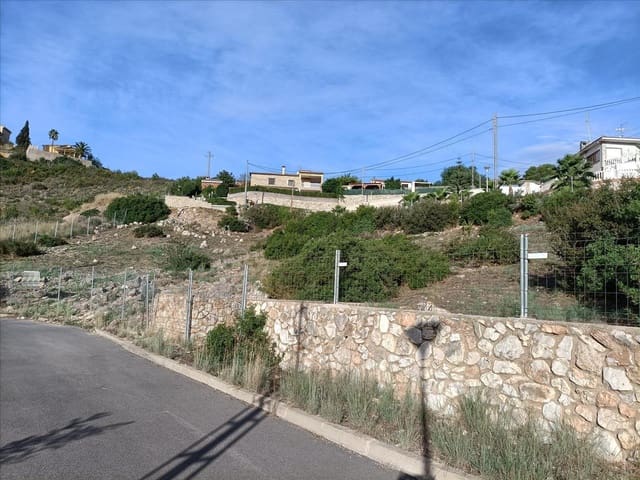 Mark till salu i Chiva - 85 000 € (Ref: 9427869)