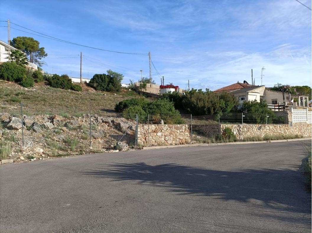 Mark till salu i Chiva - 85 000 € (Ref: 9427869)